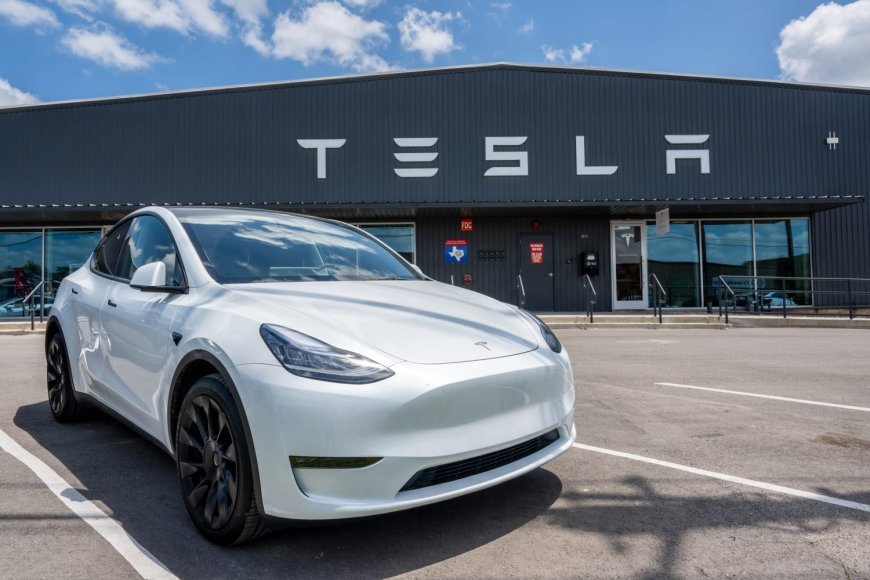 Tesla’s Ad Spend on X Drops Drastically in 2025