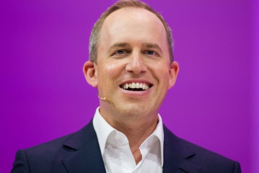 OpenAI Board Chair Bret Taylor Says We’re in an AI Bubble (But That’s Okay)