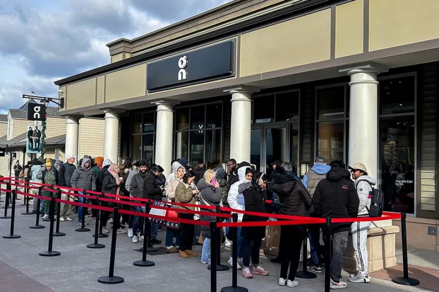 Black Friday Sets Online Spending Record of $11.8B, Adobe Says