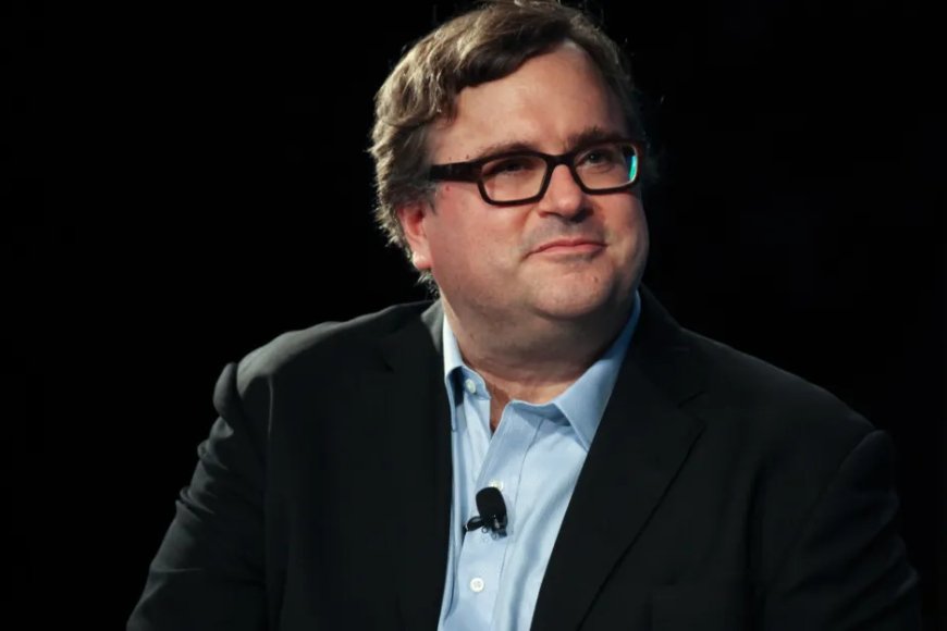 Reid Hoffman urges Silicon Valley leaders to stop bending the knee to President Trump