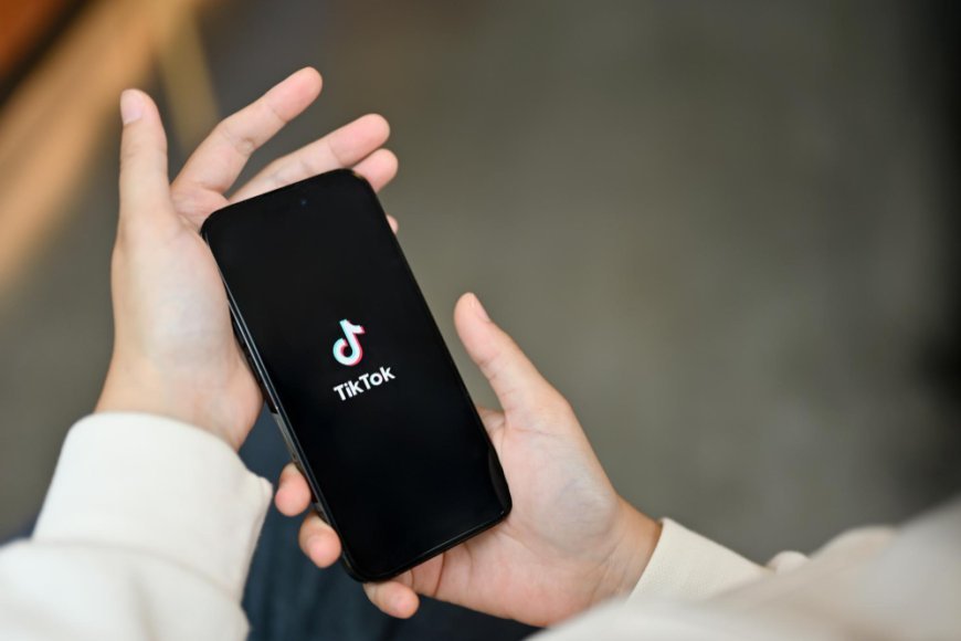 TikTok experiences outages in the US after the second Oracle service disruption since the sale