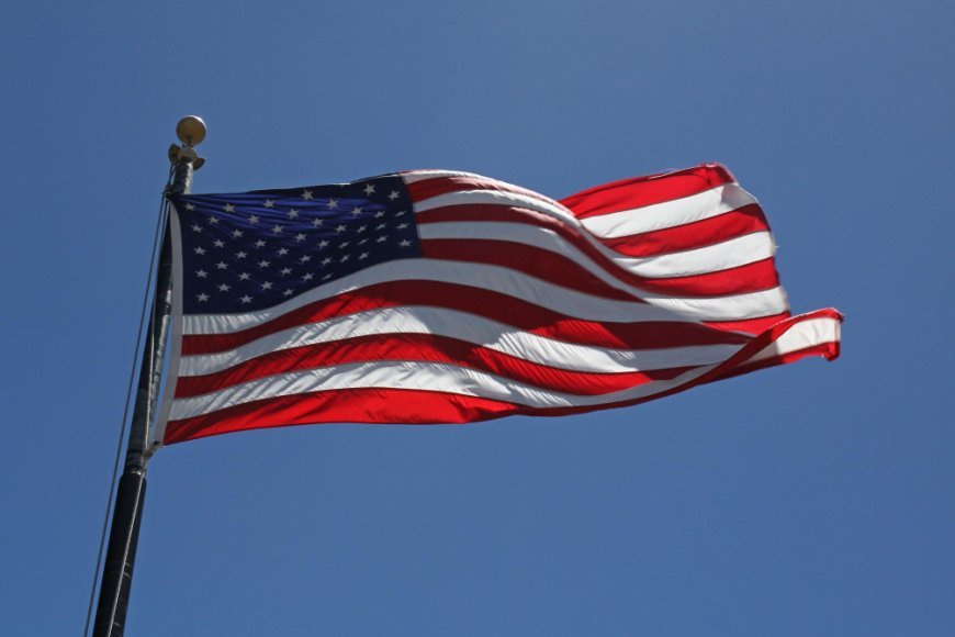 US weighs broad new restrictions on semiconductor chip exports