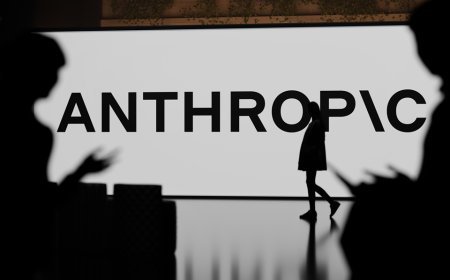 Elizabeth Warren criticises Pentagon move blocking Anthropic, calls it retaliation